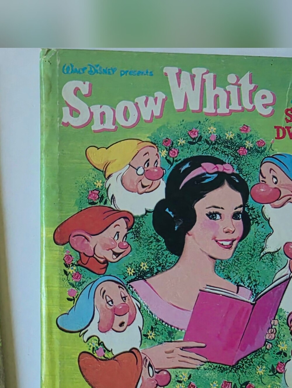 vintage 1957 Whitman Tell-A-Tale book, Walt Disney's Snow White And 7 Dwarfs